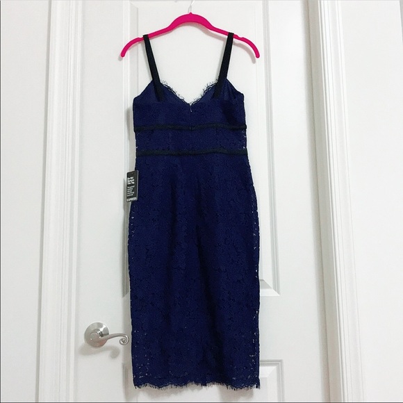 Express Dress - Picture 4 of 4